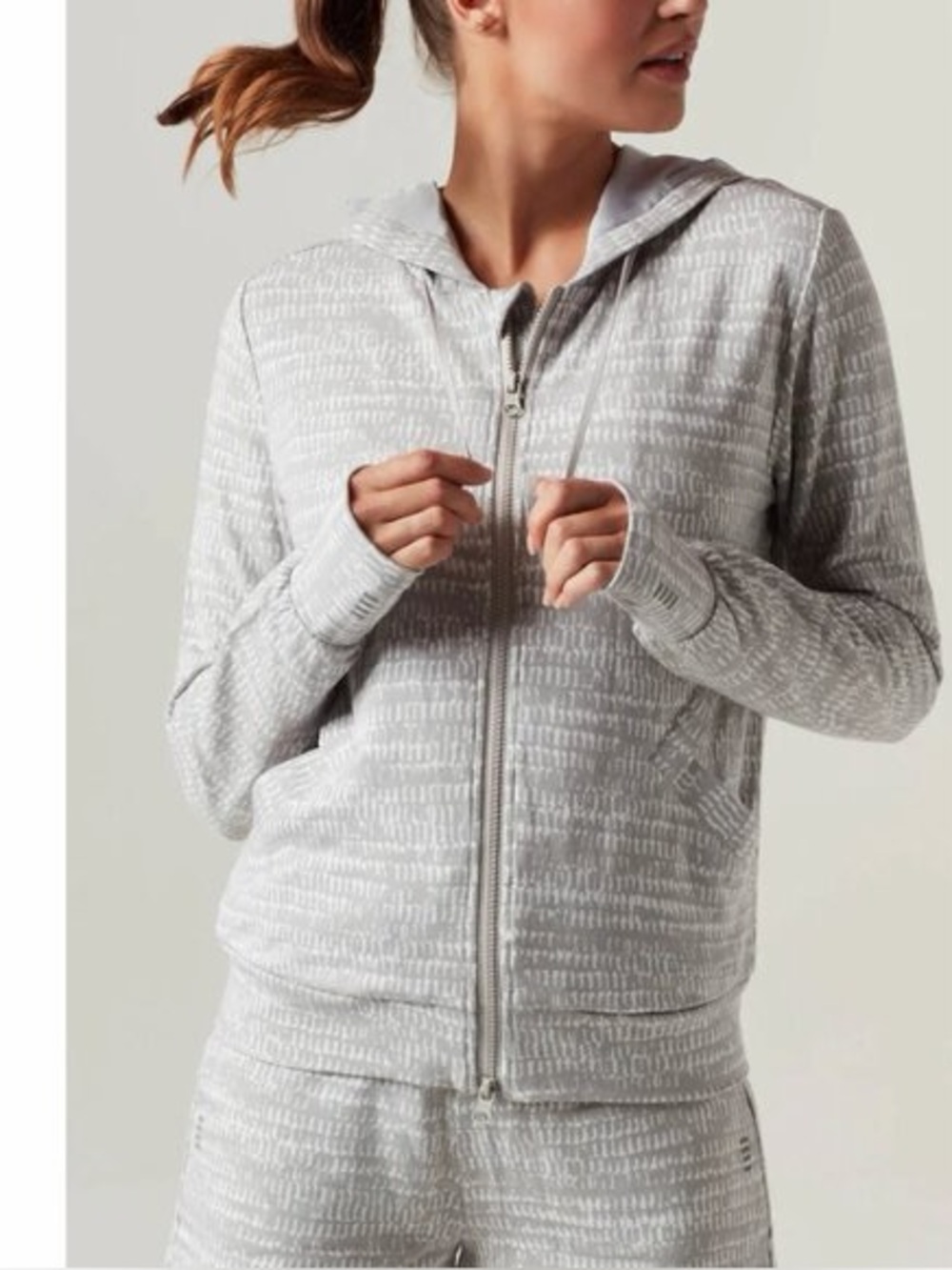 Blanc Noir Luxe Fleece Zip Front sweatshirt cozy comfortable Hoodie Size small